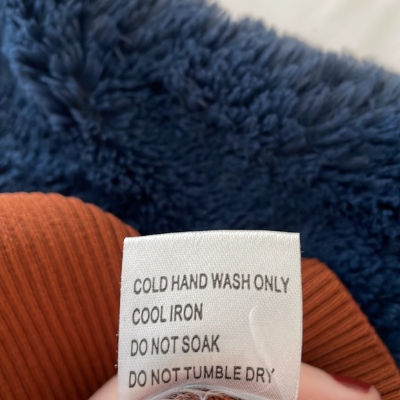 Princess Polly Crop Top - Picture 7 of 7